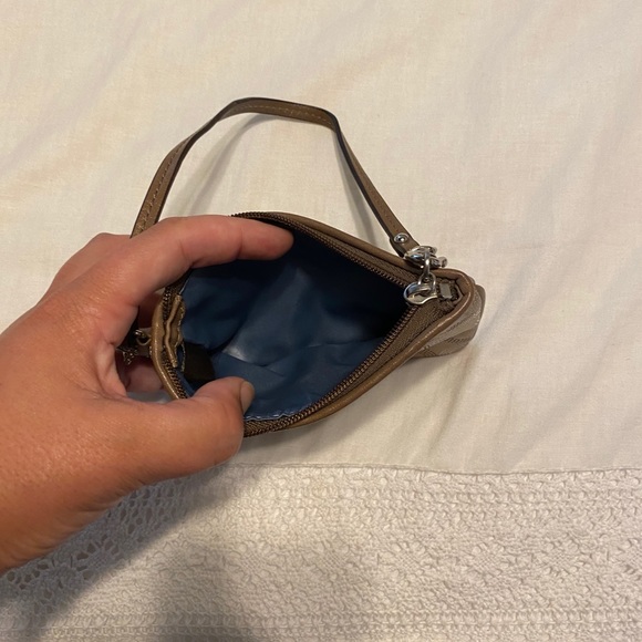 Coach wristlet - Picture 3 of 3